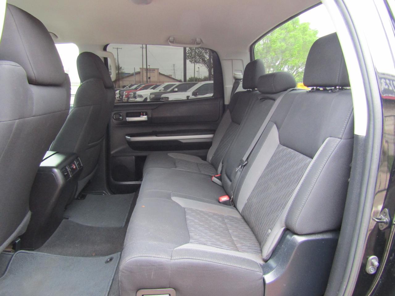 2016 Toyota Tundra CrewMax 4.6L V8 6-Spd AT SR5 (Natl) Grand Prairie TX