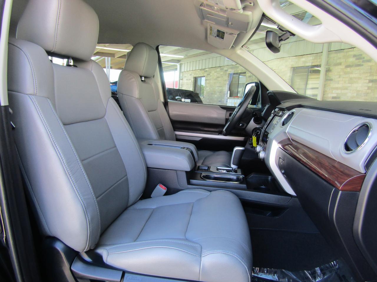 2016 Toyota Tundra CrewMax 5.7L FFV V8 6-Spd AT LTD (Natl) Grand Prairie TX