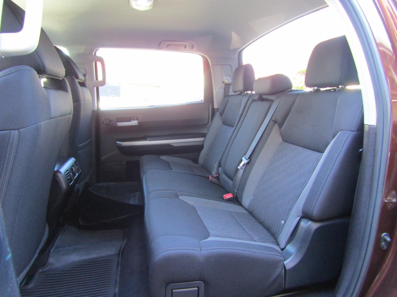 2016 Toyota Tundra CrewMax 5.7L FFV V8 6-Spd AT SR5 (Natl) Grand Prairie TX