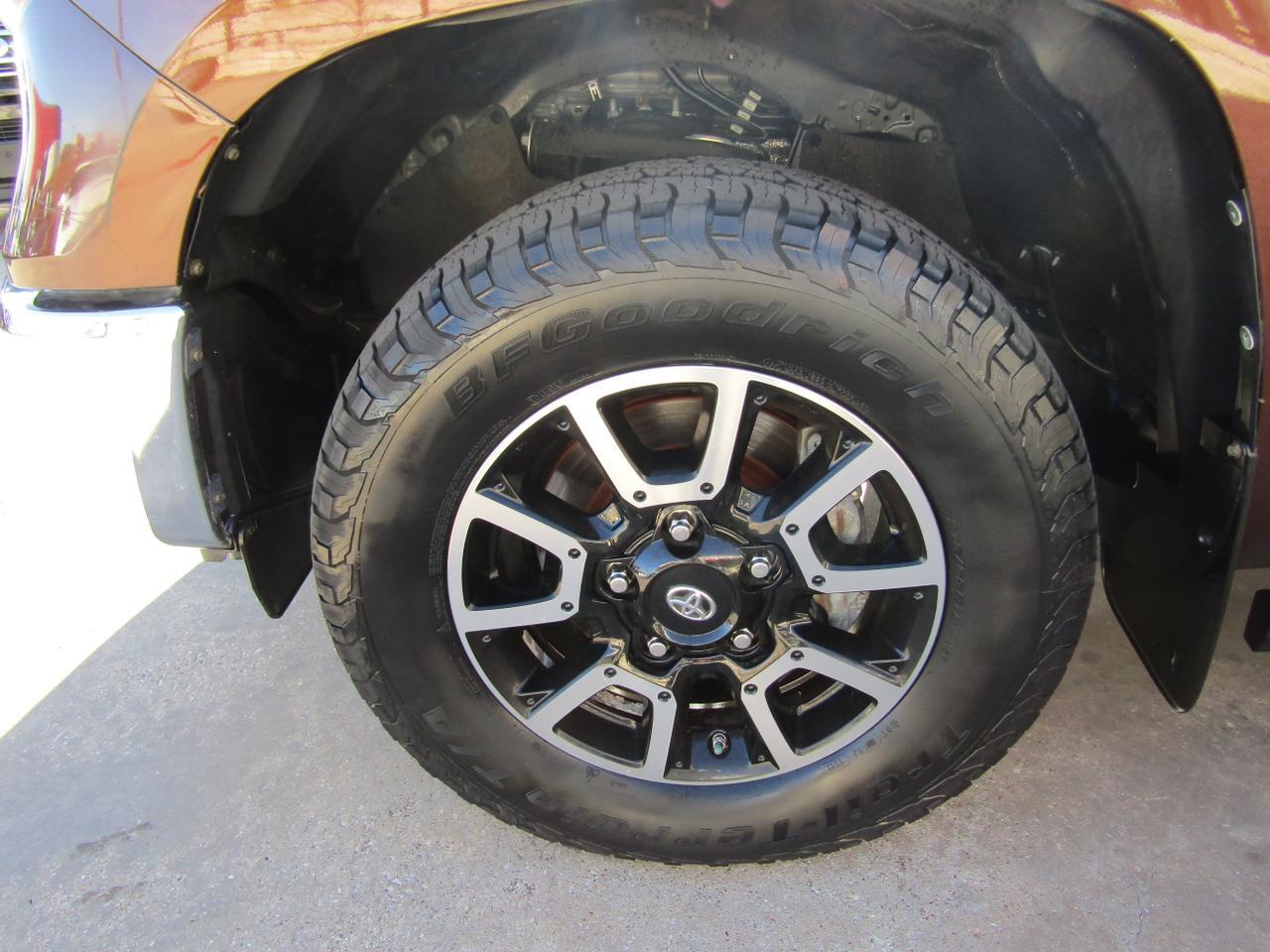 2016 Toyota Tundra CrewMax 5.7L FFV V8 6-Spd AT SR5 (Natl) Grand Prairie TX