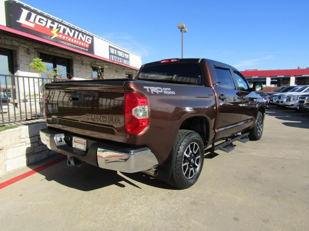 2016 Toyota Tundra CrewMax 5.7L FFV V8 6-Spd AT SR5 (Natl) Grand Prairie TX