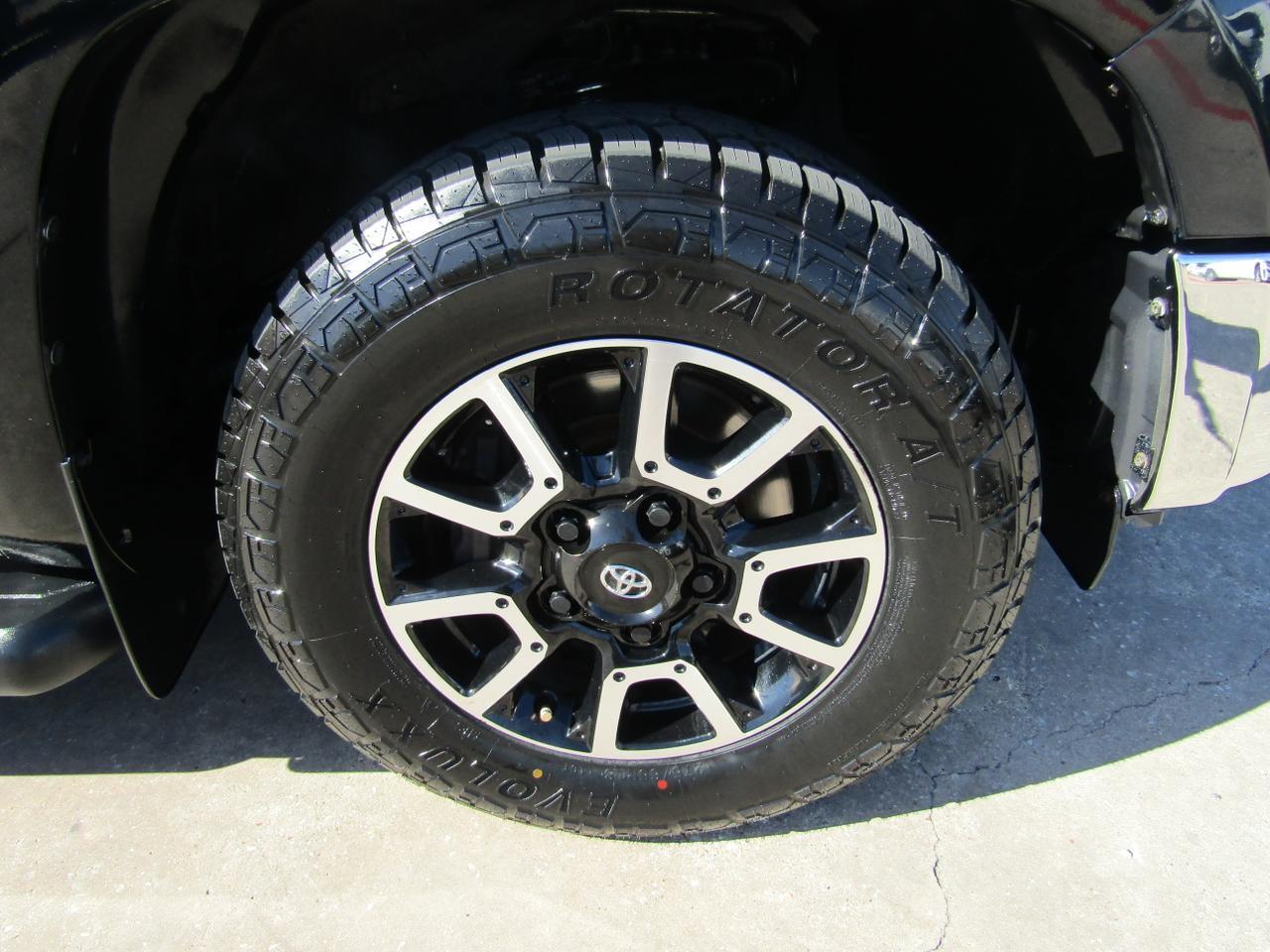 2016 Toyota Tundra CrewMax 5.7L V8 6-Spd AT LTD (Natl) Grand Prairie TX