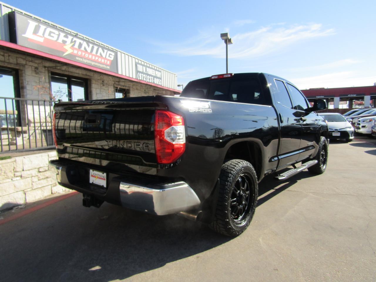 2016 Toyota Tundra Double Cab 5.7L FFV V8 6-Spd AT SR5 (Natl) Grand Prairie TX