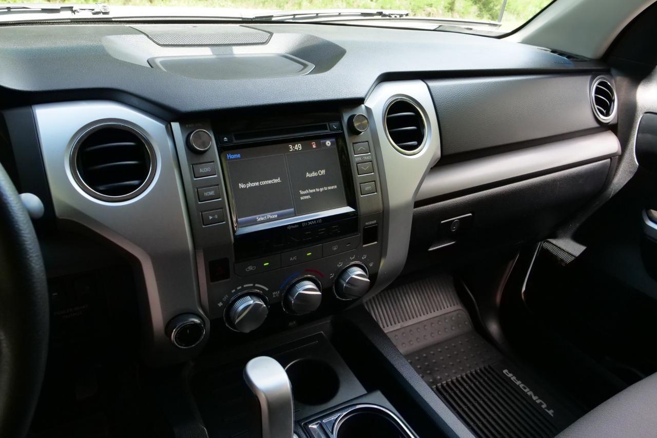2016 Toyota Tundra SR5 4X4 / TRD Off Road Package / 5.7L V8! High Point NC
