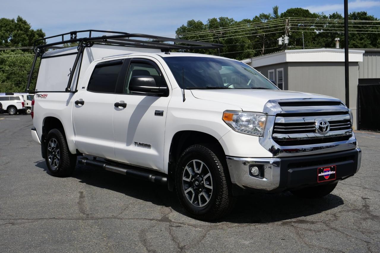 2016 Toyota Tundra SR5 4X4 / TRD Off Road Package / 5.7L V8! High Point NC
