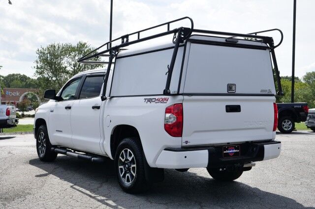 2016 Toyota Tundra SR5 4X4 / TRD Off Road Package / 5.7L V8! High Point NC