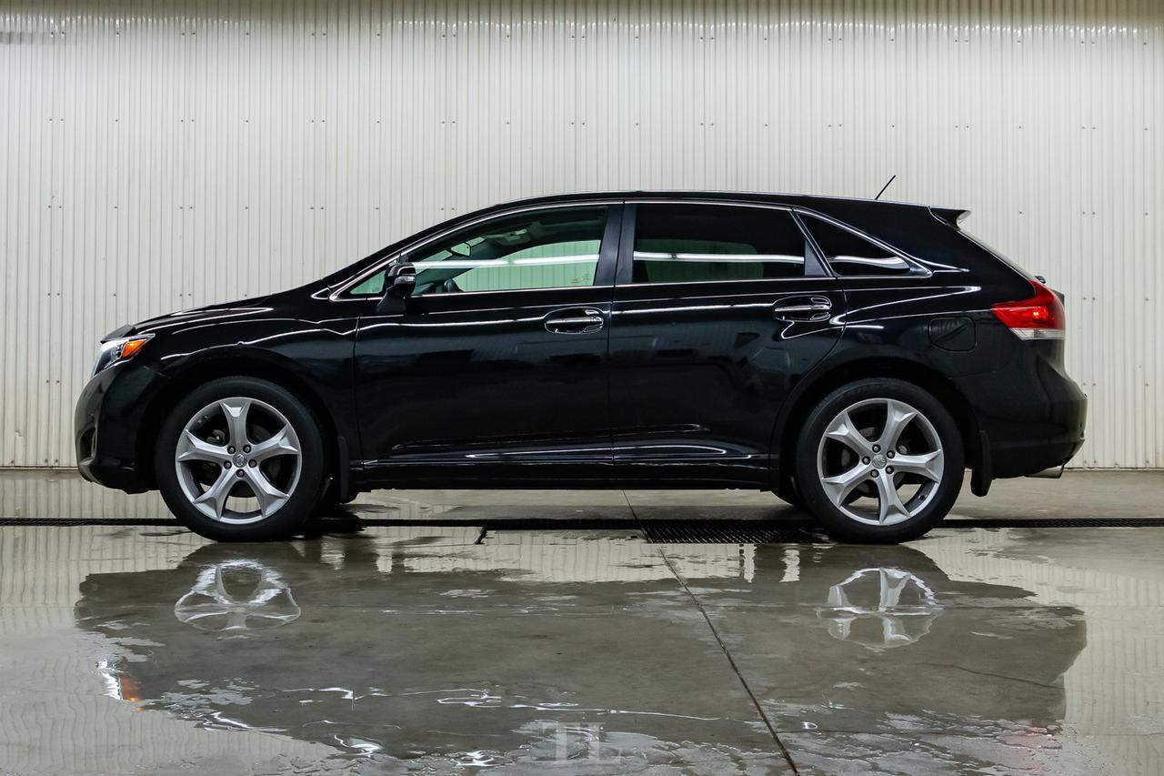 2016 Toyota Venza AWD Limited Leather Roof Nav BCam Red Deer AB