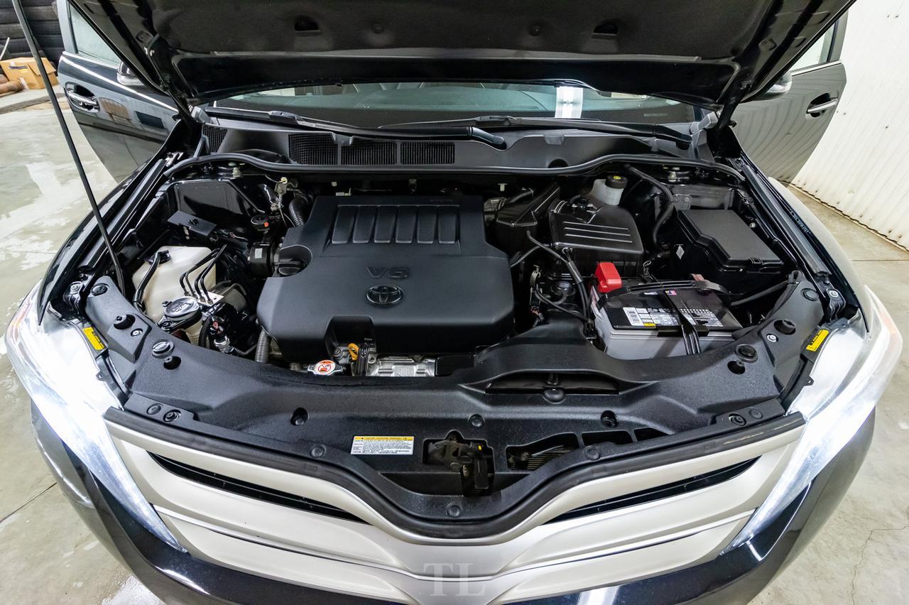 2016 Toyota Venza AWD Limited Leather Roof Nav BCam Red Deer AB