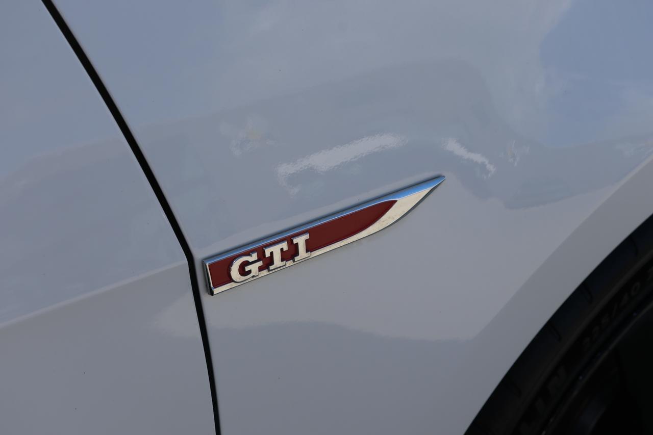 2016 VOLKSWAGEN GTI S/SE Houston TX