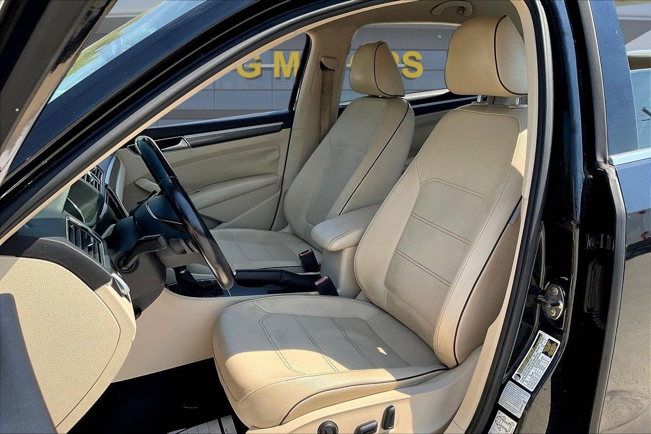 2016 VOLKSWAGEN PASSAT S Houston TX