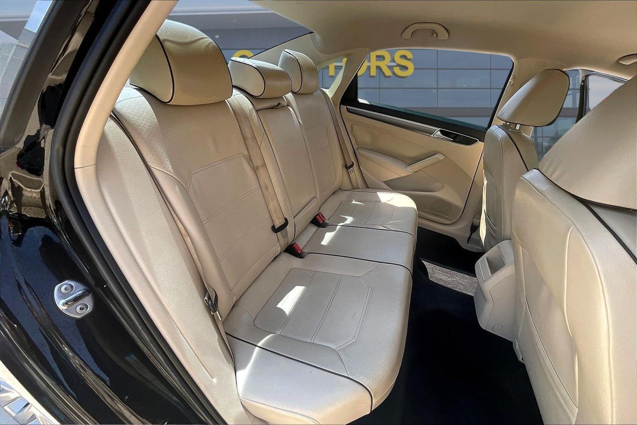2016 VOLKSWAGEN PASSAT S Houston TX