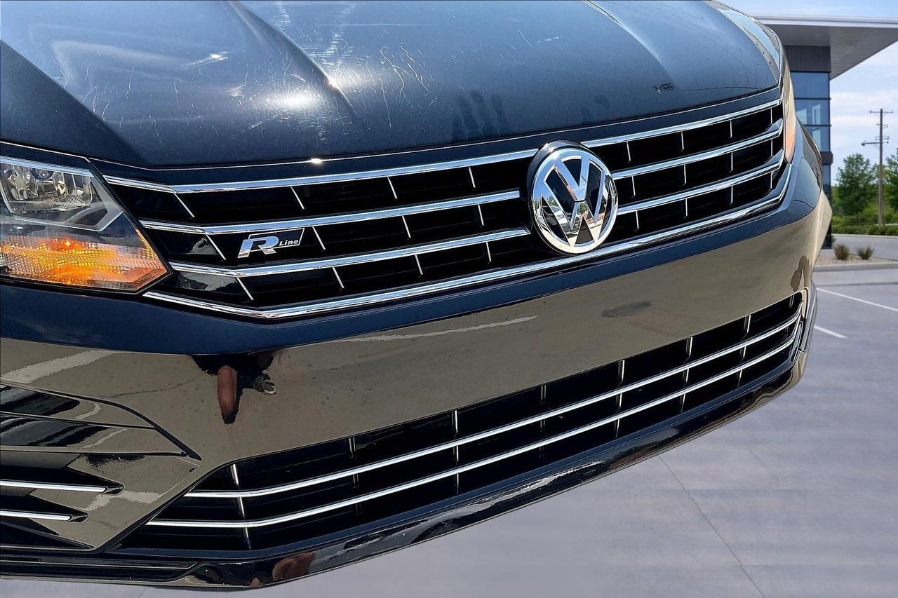 2016 VOLKSWAGEN PASSAT S Houston TX