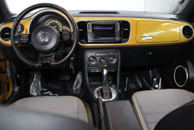2016 Volkswagen Beetle 1.8T Dune