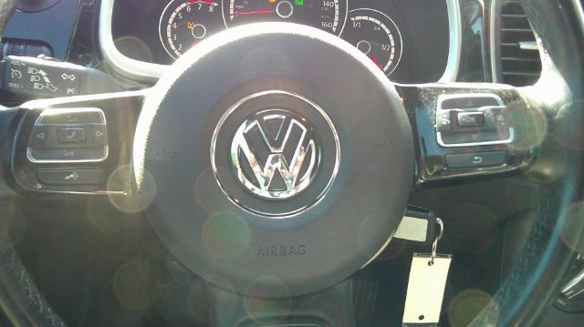 2016 Volkswagen Beetle 1.8T S San Antonio TX