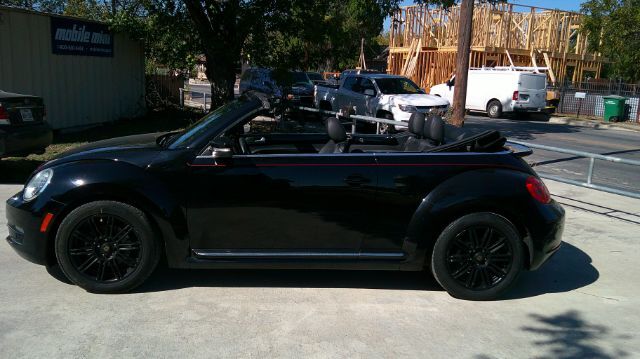 2016 Volkswagen Beetle 1.8T S San Antonio TX