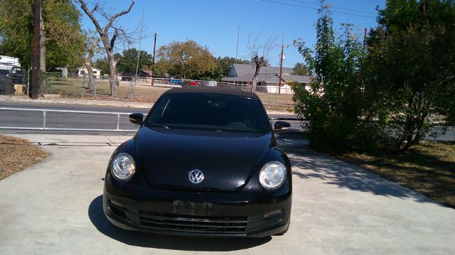 2016 Volkswagen Beetle 1.8T S San Antonio TX