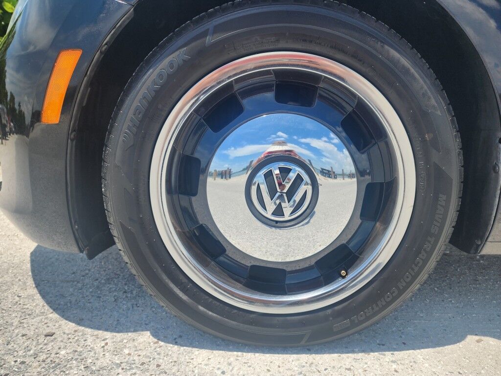 2016 Volkswagen Beetle Coupe 1.8T CLASSIC~1 OWNER ~ CLEAN CARFAX~LOW MILES~ONLINE FINANCE AND SHIPPING AVAILABLE!!! Sarasota FL