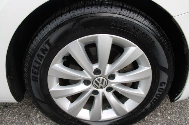 2016 Volkswagen Beetle Coupe 1.8T S Melbourne FL