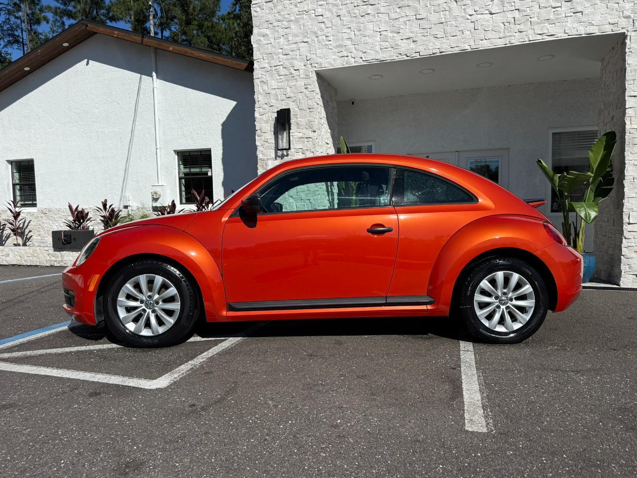2016 Volkswagen Beetle Coupe 2dr Auto 1.8T S PZEV