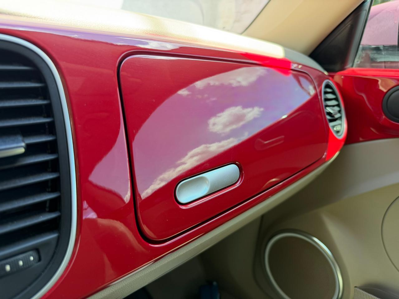 2016 Volkswagen Beetle Coupe 2dr Auto 1.8T SE PZEV Jacksonville FL