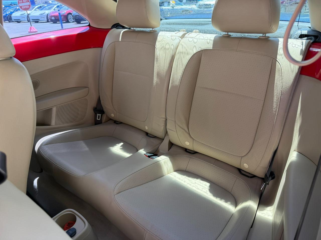 2016 Volkswagen Beetle Coupe 2dr Auto 1.8T SE PZEV Jacksonville FL