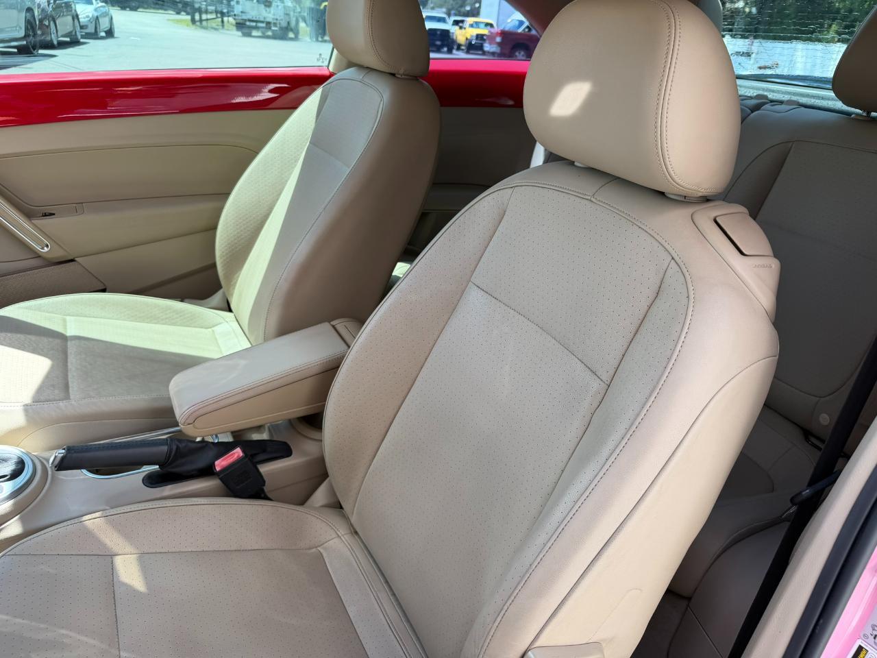 2016 Volkswagen Beetle Coupe 2dr Auto 1.8T SE PZEV Jacksonville FL