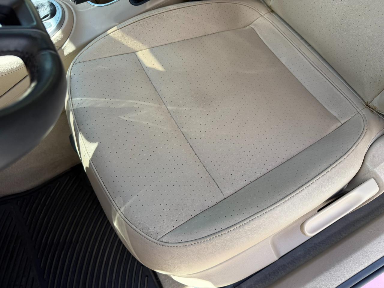 2016 Volkswagen Beetle Coupe 2dr Auto 1.8T SE PZEV Jacksonville FL