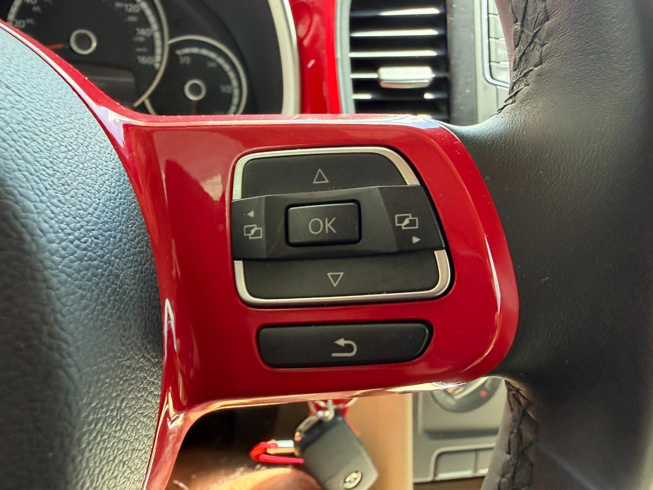 2016 Volkswagen Beetle Coupe 2dr Auto 1.8T SE PZEV Jacksonville FL