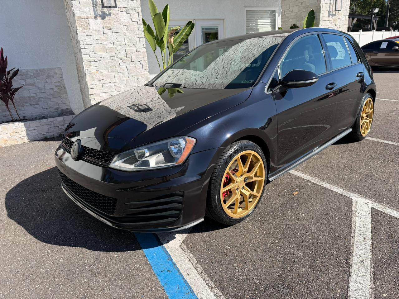 2016 Volkswagen Golf GTI 4dr HB DSG S