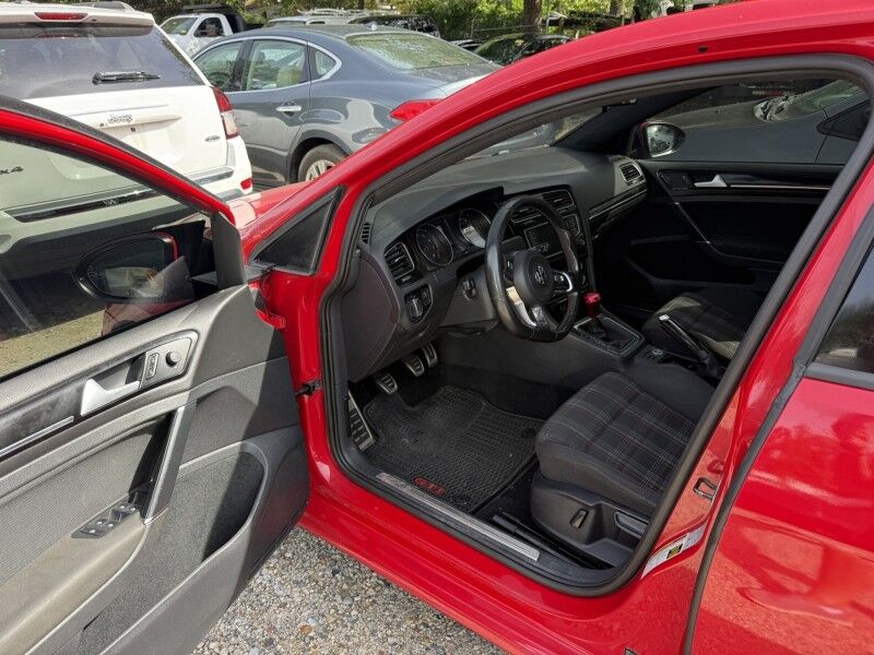 2016 Volkswagen Golf GTI S
