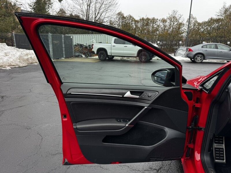 2016 Volkswagen Golf R Willow Grove PA