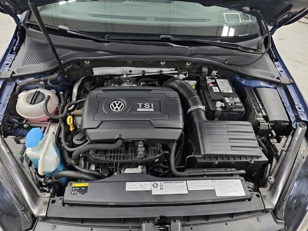 2016 Volkswagen Golf R DCC &amp; Navigation 4Motion 4Motion 1 Owner / 6 Speed Manual Portland OR