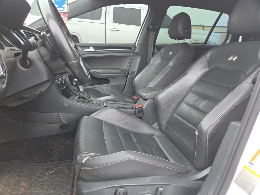 2016 Volkswagen Golf R DCC &amp; Navigation 4Motion OR