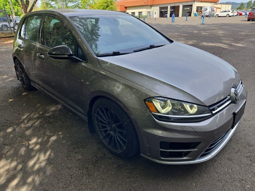 2016 Volkswagen Golf R DCC &amp; Navigation 4Motion