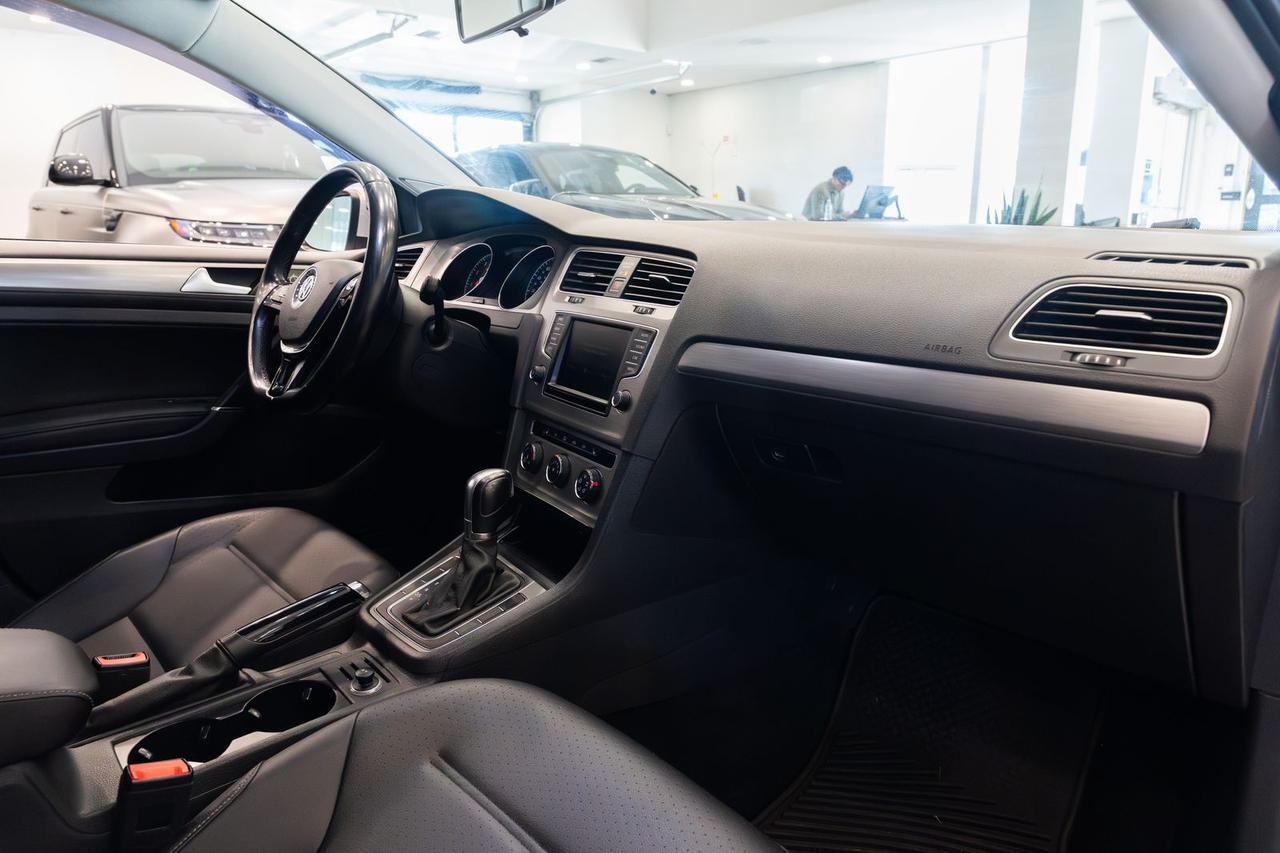 2016 Volkswagen Golf SportWagen SE Gladstone OR