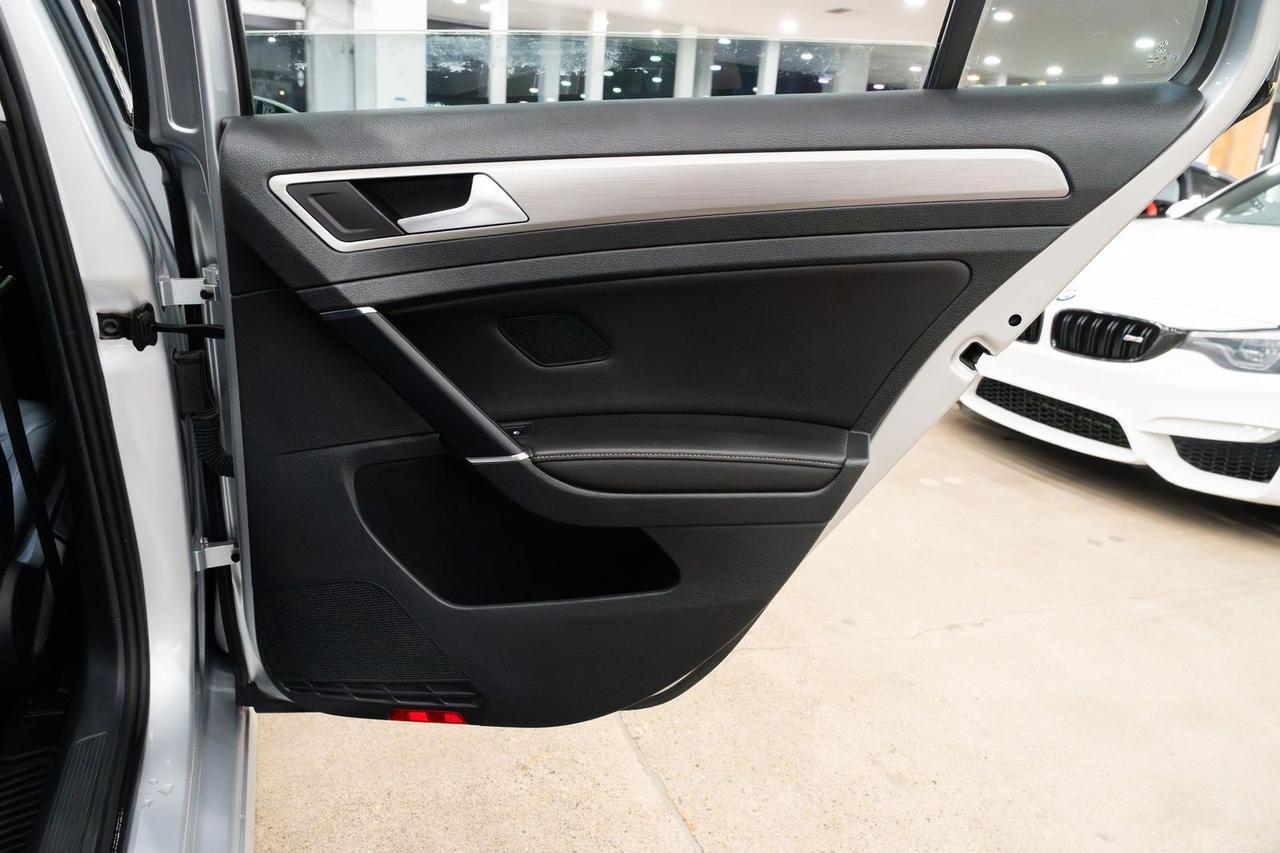 2016 Volkswagen Golf SportWagen SE Gladstone OR