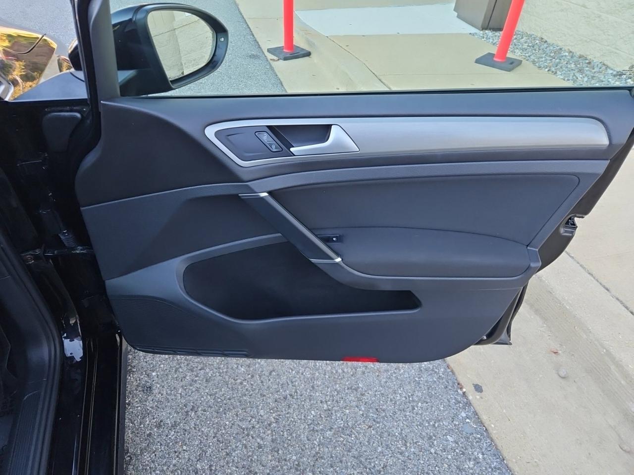 2016 Volkswagen Golf TSI S 4-Door Waldorf MD