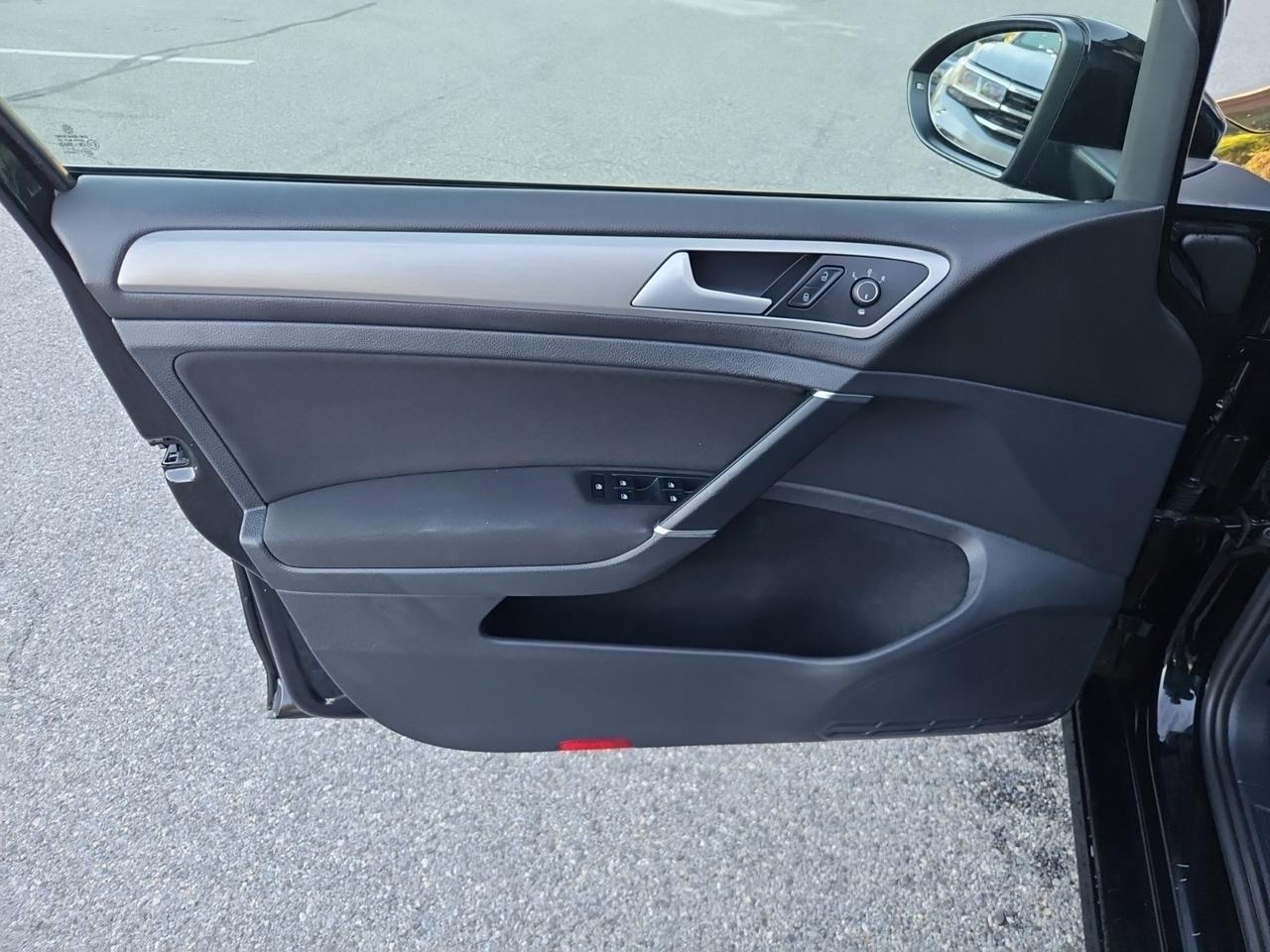 2016 Volkswagen Golf TSI S 4-Door Waldorf MD