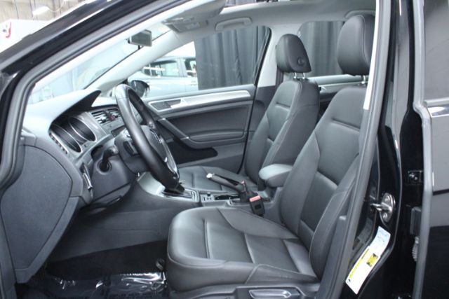 2016 Volkswagen Golf TSI SE 4-Door Chantilly VA