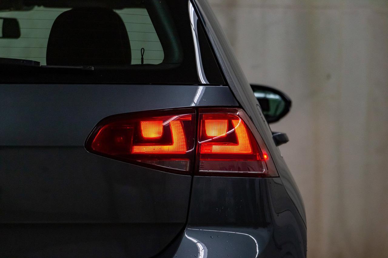 2016 Volkswagen Golf Trendline Hatchback BCam Red Deer AB