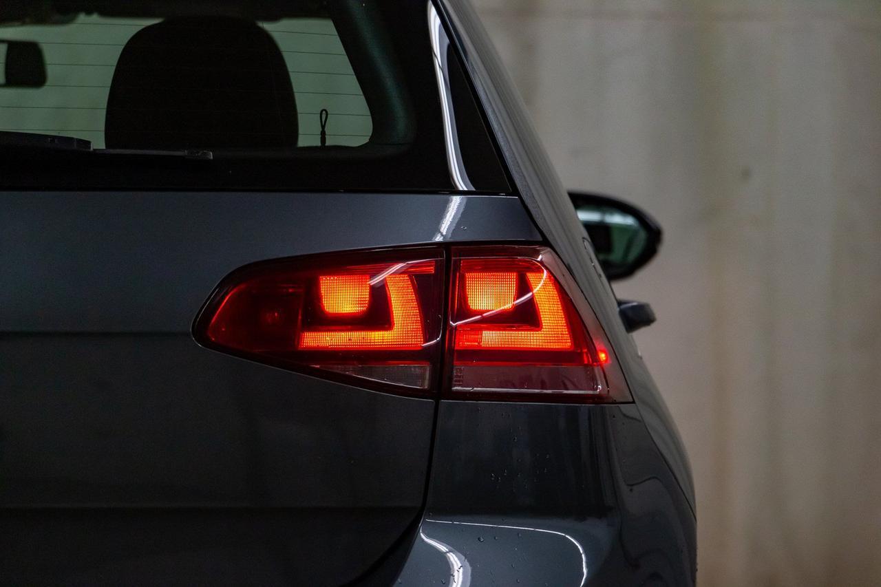 2016 Volkswagen Golf Trendline Hatchback BCam Red Deer AB