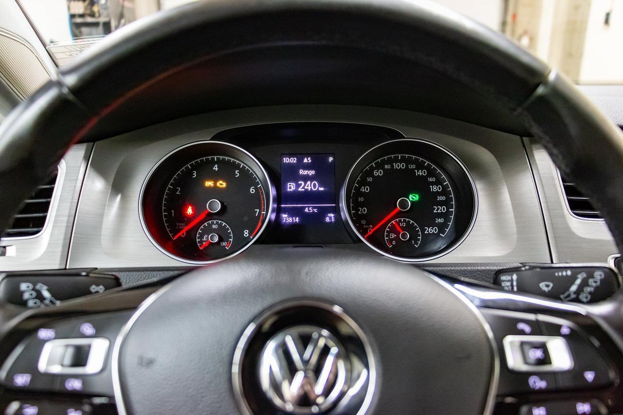 2016 Volkswagen Golf Trendline Hatchback BCam Red Deer AB