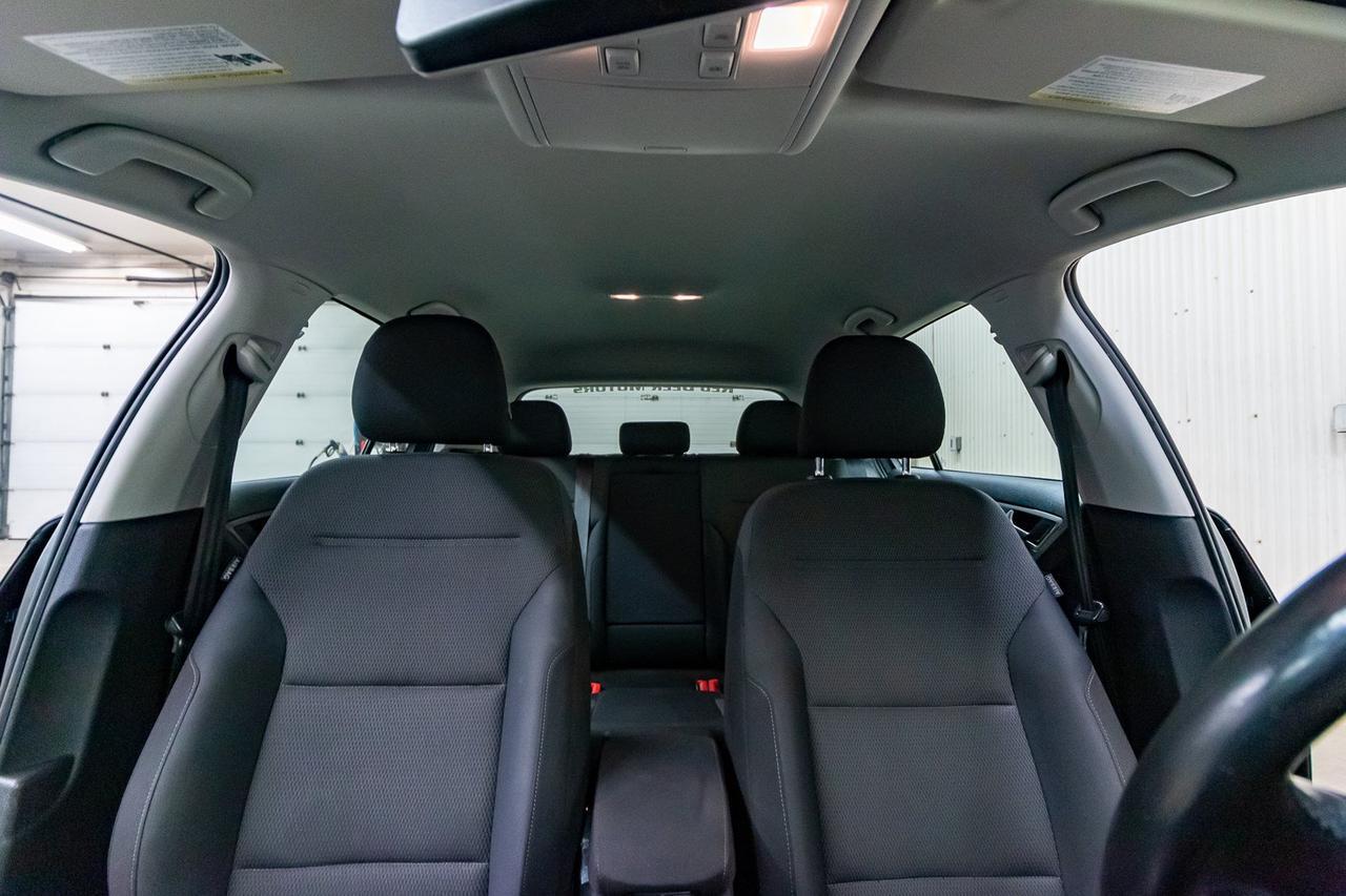2016 Volkswagen Golf Trendline Hatchback BCam Red Deer AB