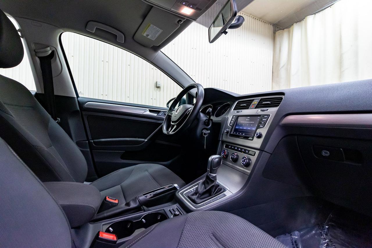 2016 Volkswagen Golf Trendline Hatchback BCam Red Deer AB