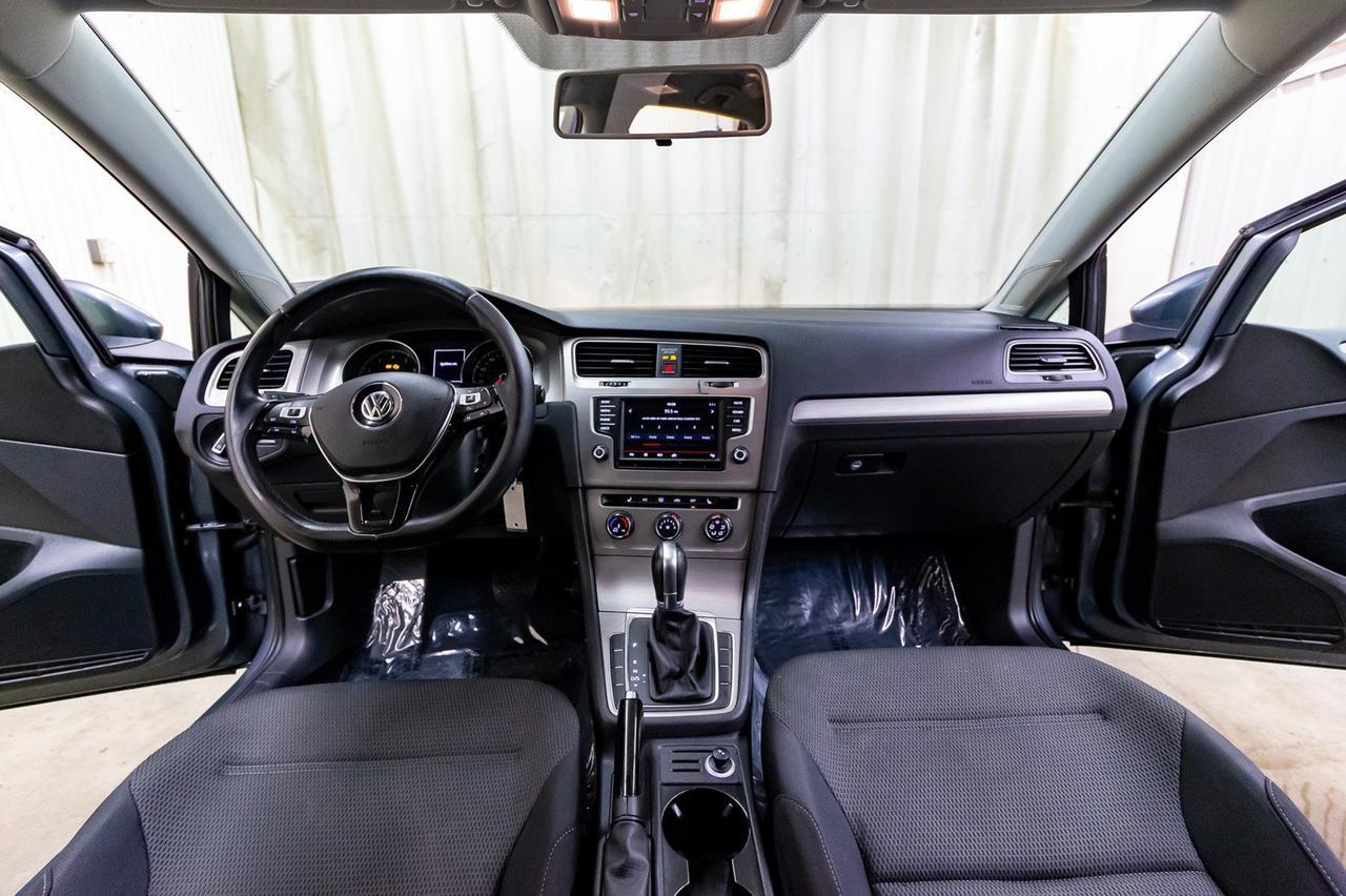 2016 Volkswagen Golf Trendline Hatchback BCam Red Deer AB