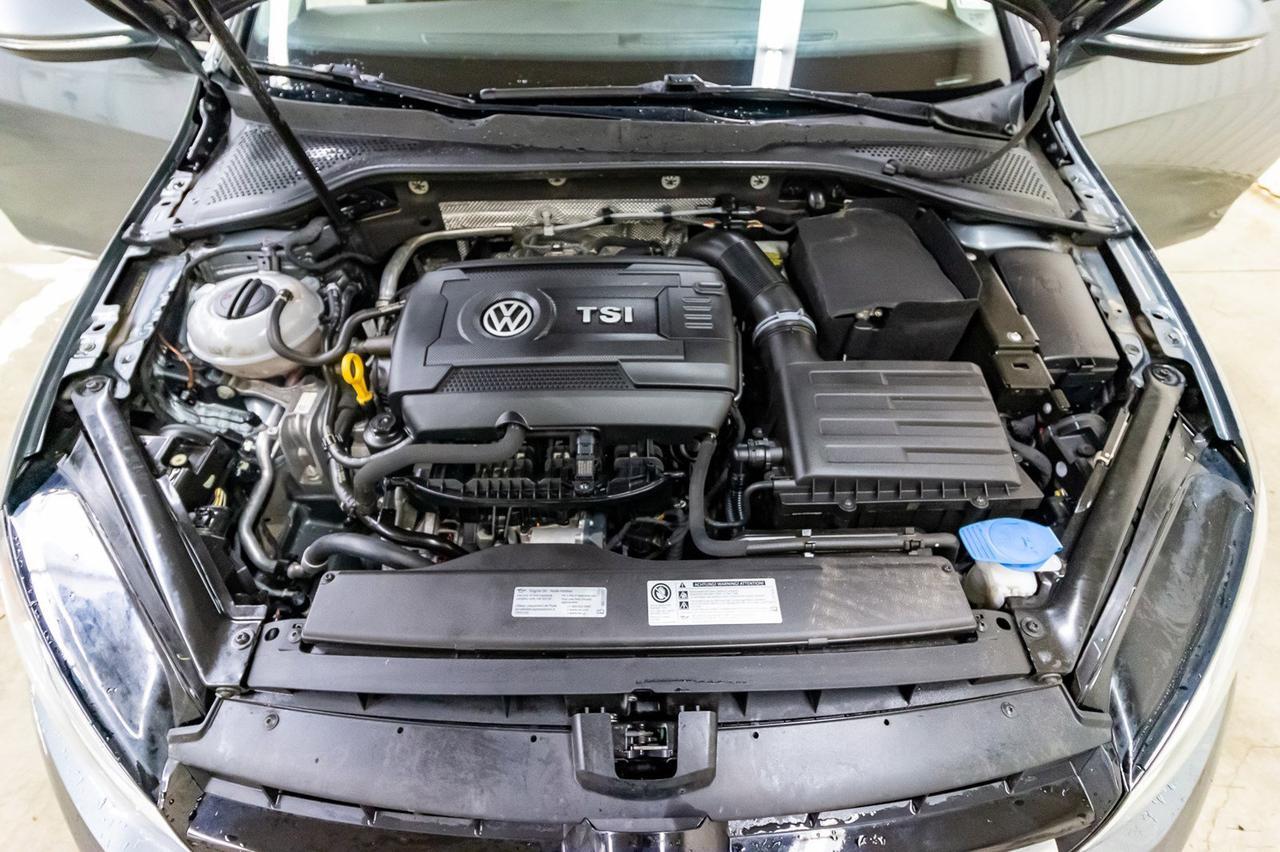 2016 Volkswagen Golf Trendline Hatchback BCam Red Deer AB