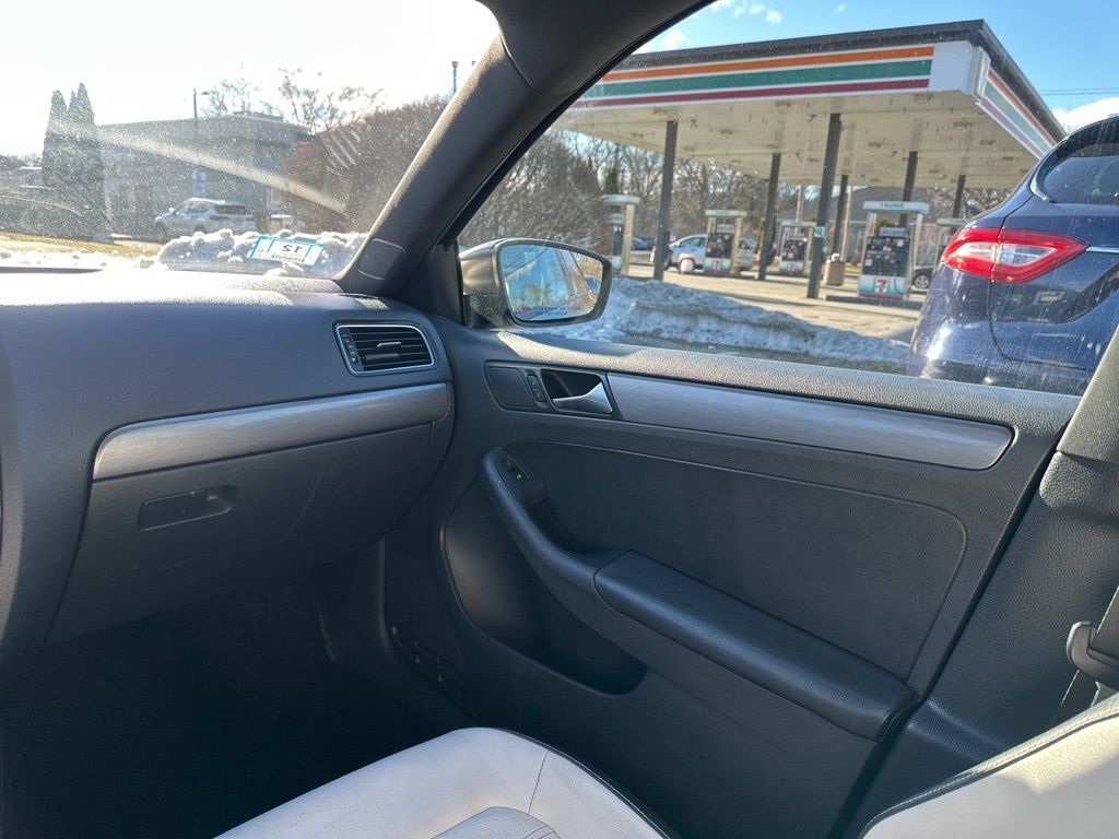 2016 Volkswagen Jetta 1.8T Sport Worcester MA