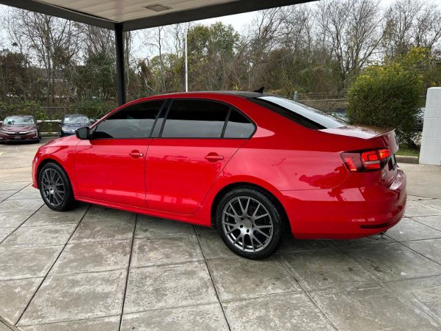 2016 Volkswagen Jetta SE 6A 131,627 mi.