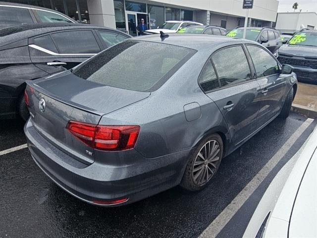 2016 Volkswagen Jetta Sedan 1.8T Sport PZEV