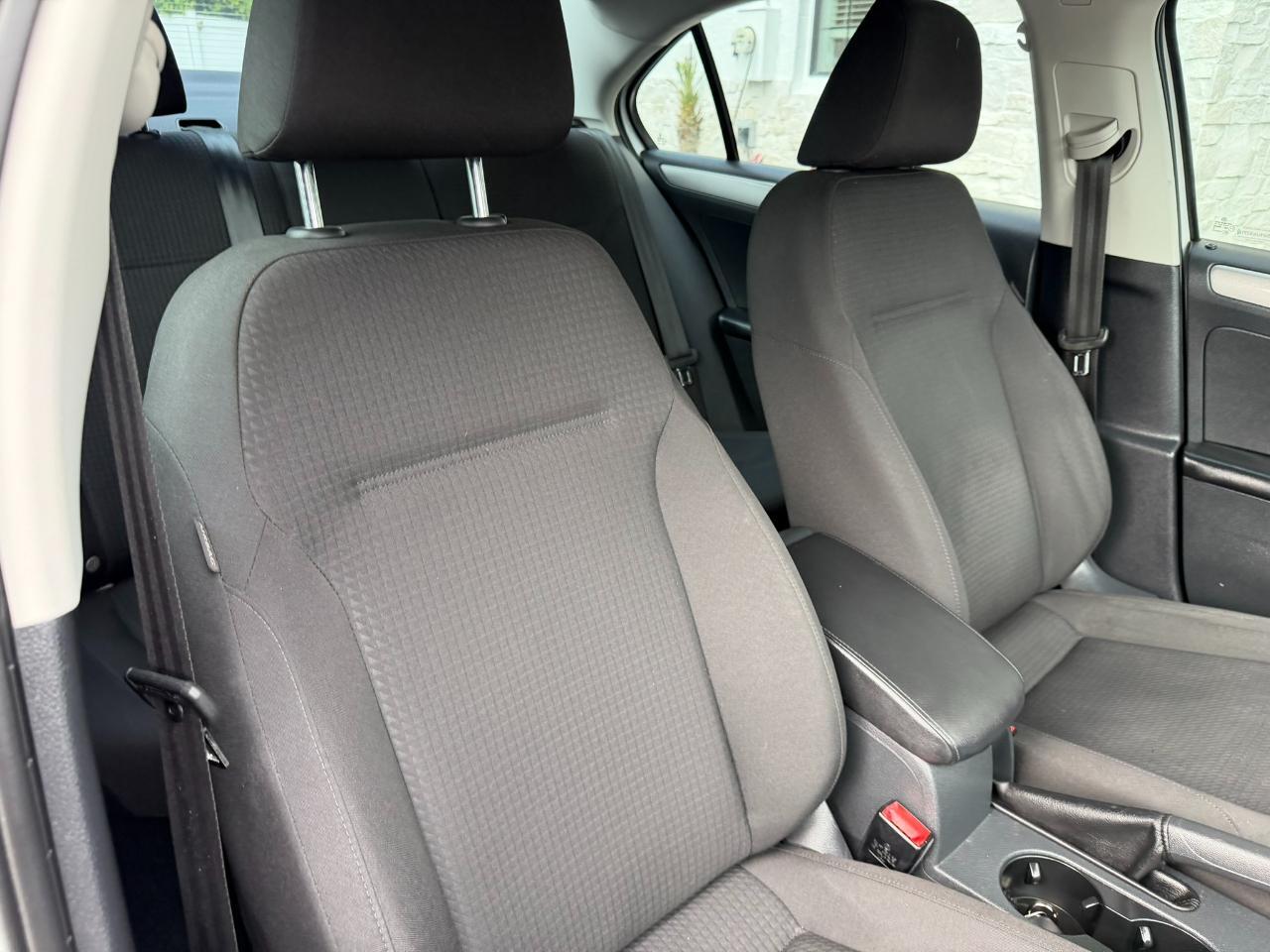 2016 Volkswagen Jetta Sedan 4dr Auto 1.4T SE Jacksonville FL